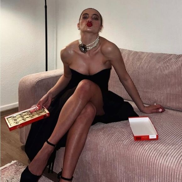 NWTโZARA BLACK VOLUMINOUSโSKIRT - Picture 10 of 14